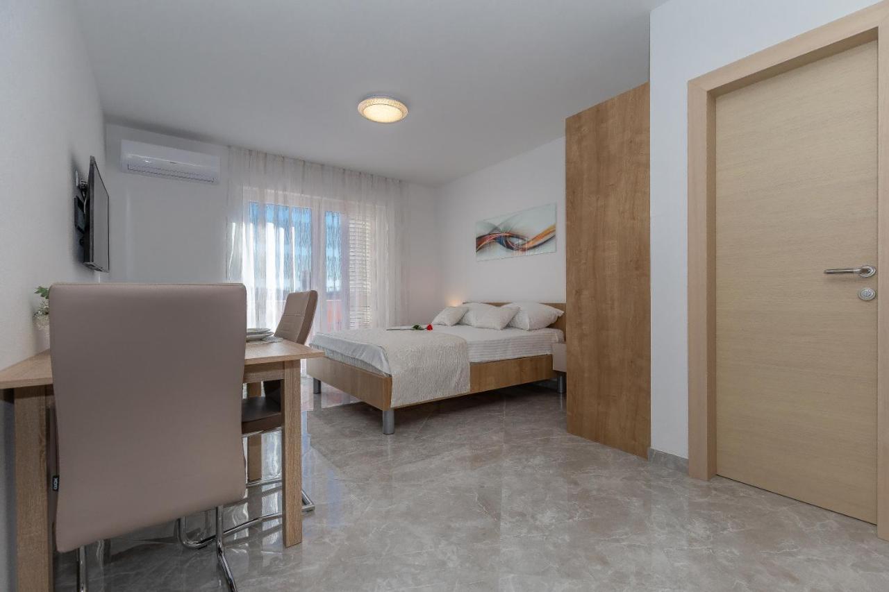 Villa Suzana 比奥格勒·纳·莫鲁 外观 照片