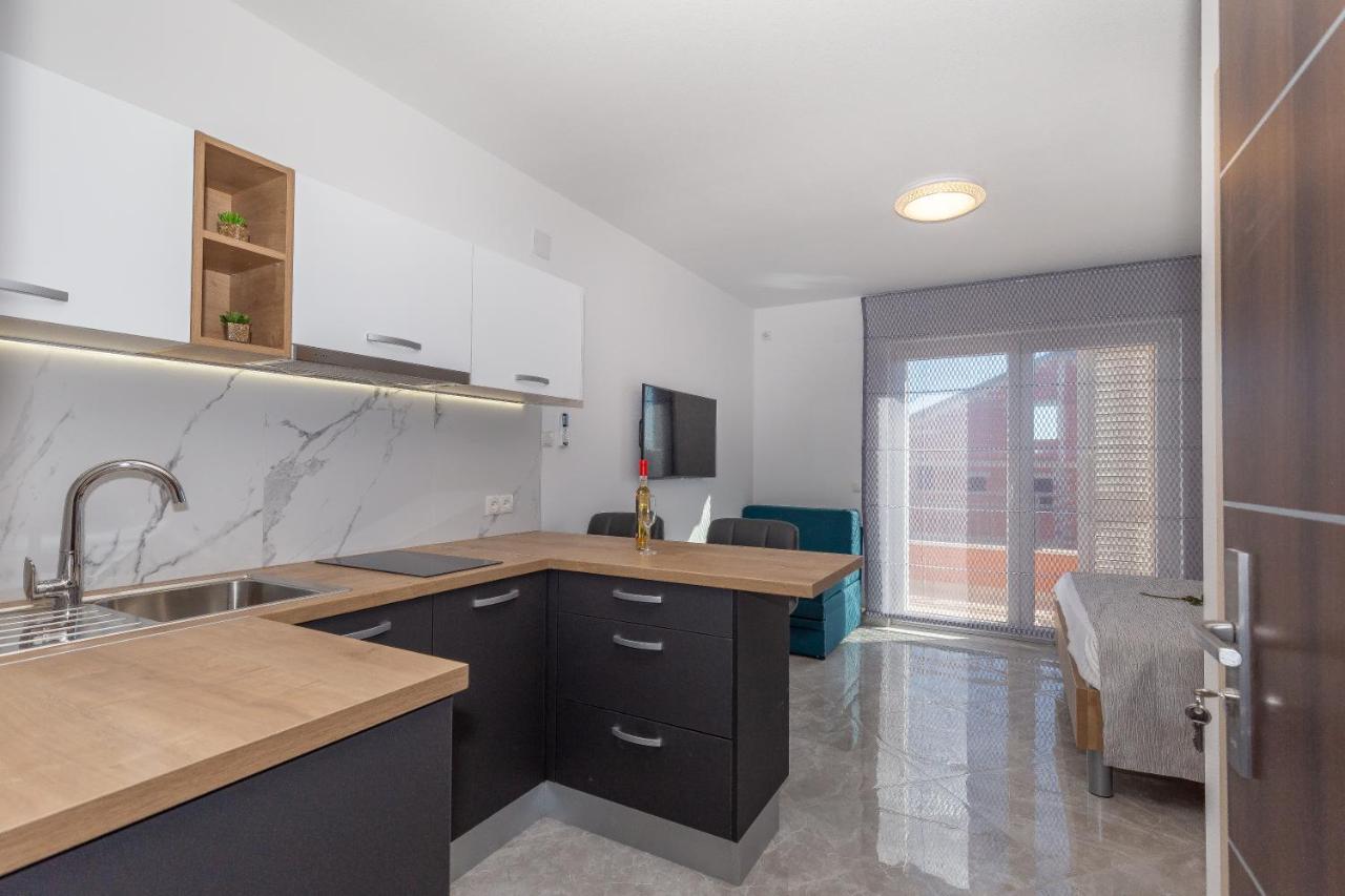 Villa Suzana 比奥格勒·纳·莫鲁 外观 照片